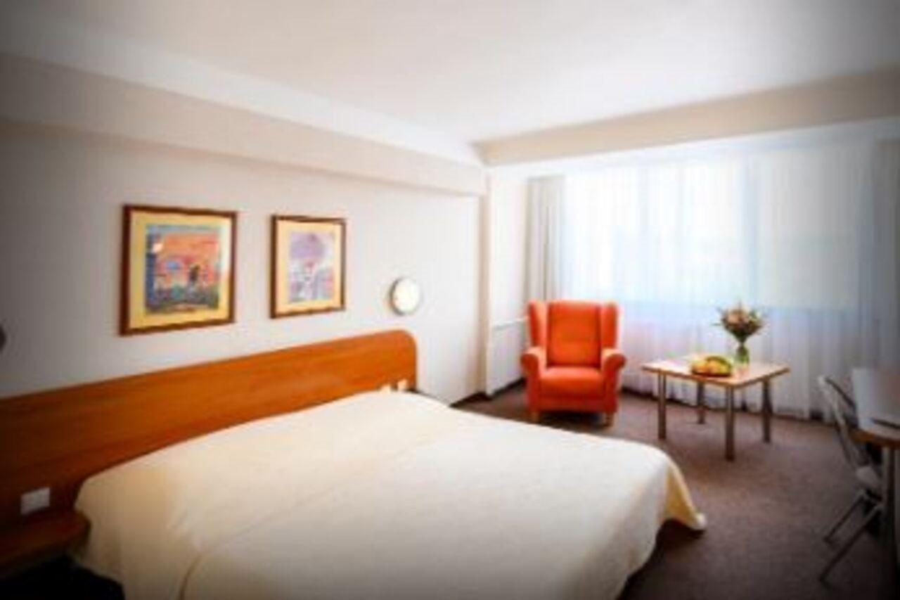 Hotel Lux Банска бистрица Екстериор снимка