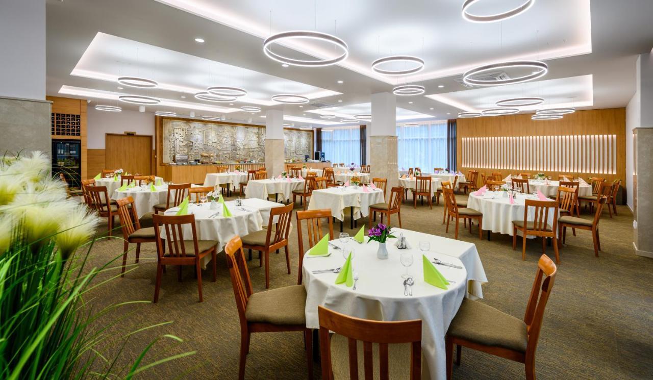 Hotel Lux Банска бистрица Екстериор снимка