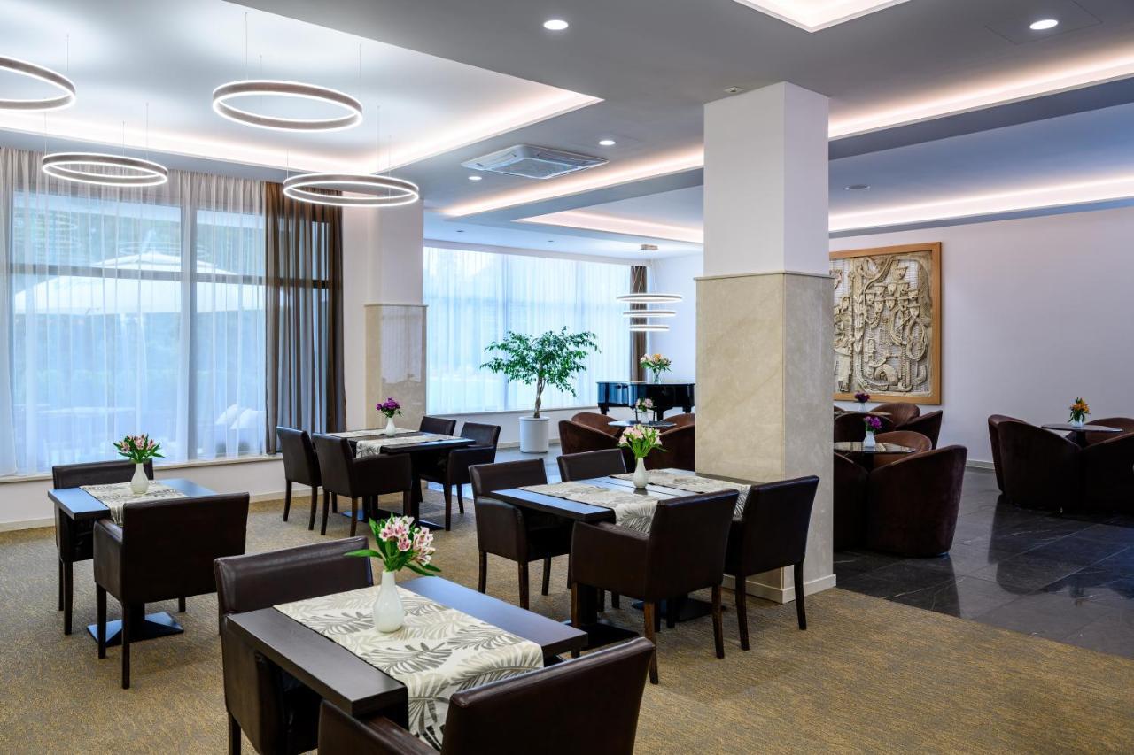 Hotel Lux Банска бистрица Екстериор снимка