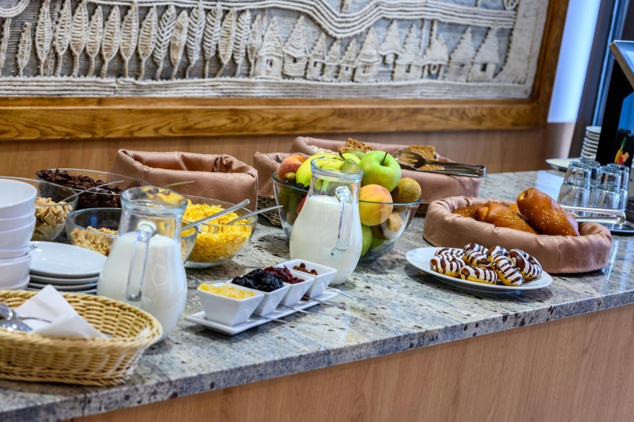 Hotel Lux Банска бистрица Екстериор снимка
